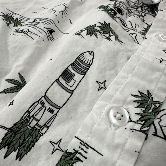 Eighty Eight 88 Men's T-Shirt Button Size XL Short Sleeve Collar Alien Spaceship - Picture 11 of 12